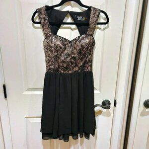 ⚡ 2 for $5 - Guess Black and Gold Sequin Dress in Size 2